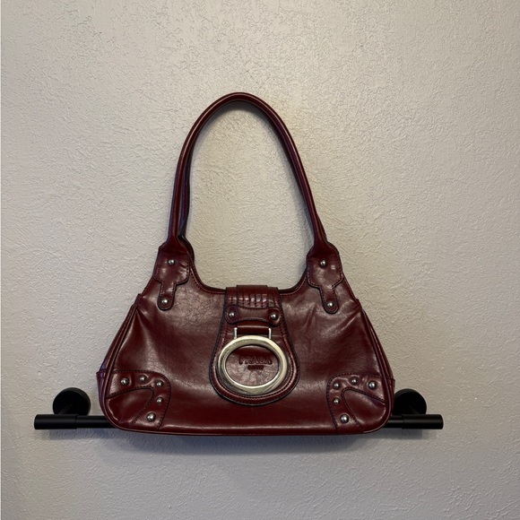 Elegant Vintage Burgundy Leather Handbag - Picture 1 of 4